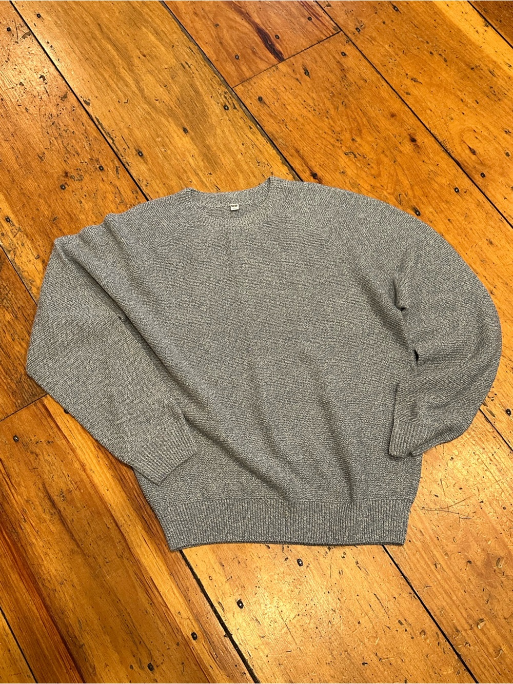 Uniqlo Men's Heather Gray/blue Crewneck Sweater